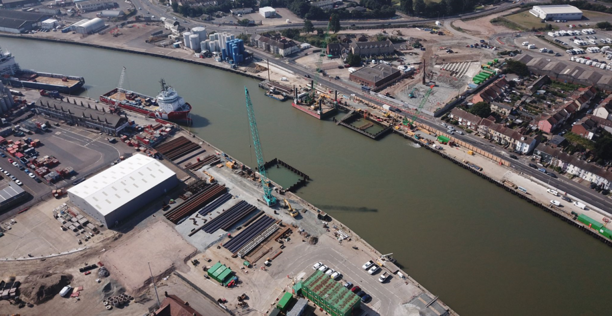 RED7MARINE SUPPORTS BAM FARRANS JOINT VENTURE AT THE GREAT YARMOUTH THIRD RIVER CROSSING
