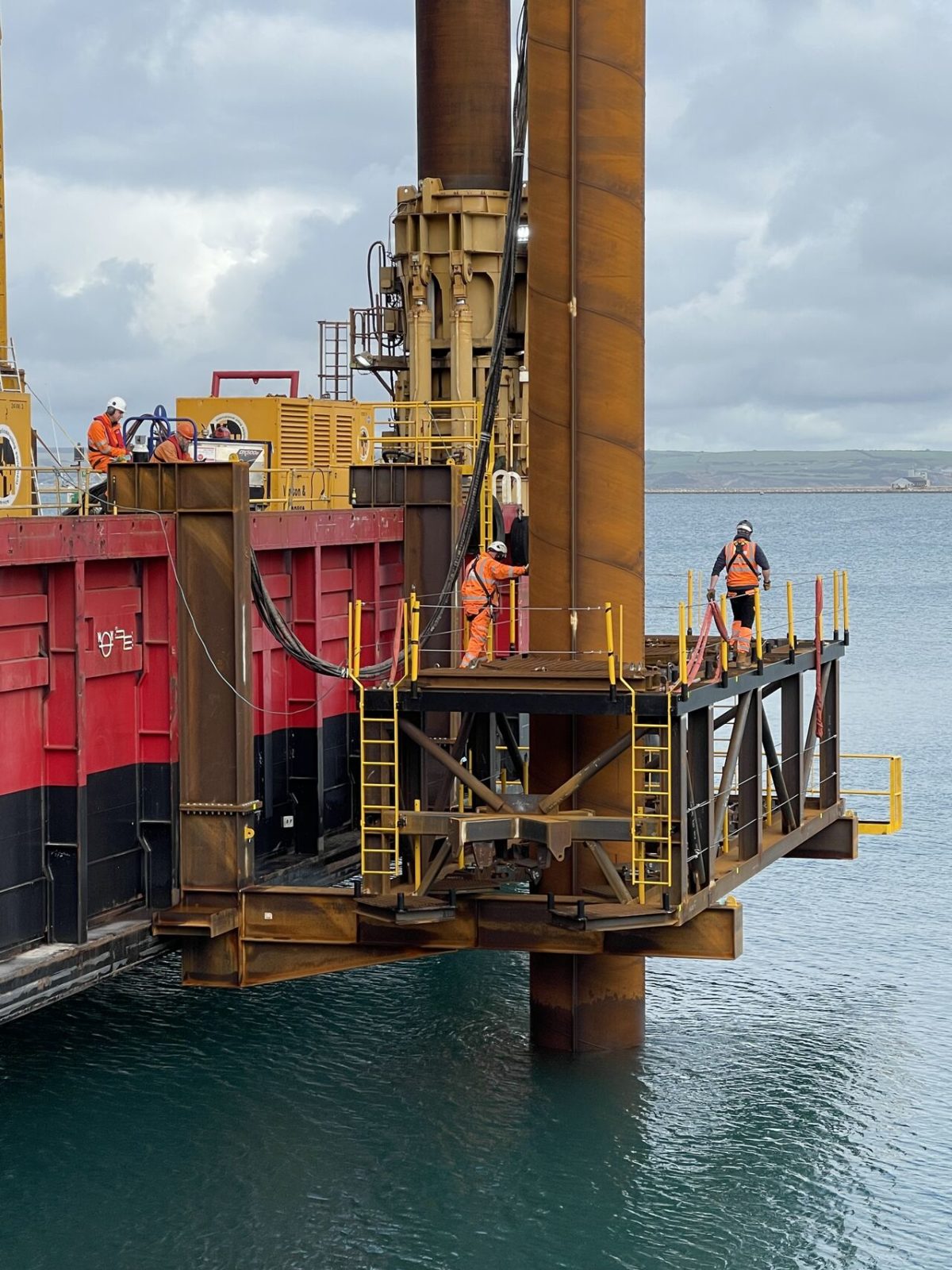 RED7MARINE COMMENCES MARINE PILING IN PORTLAND