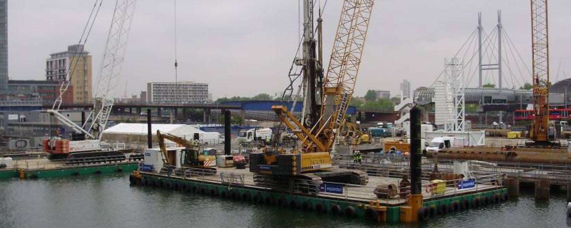 Warlf Rails Cross Rail Canary Wharf Station - Red 7 Marine